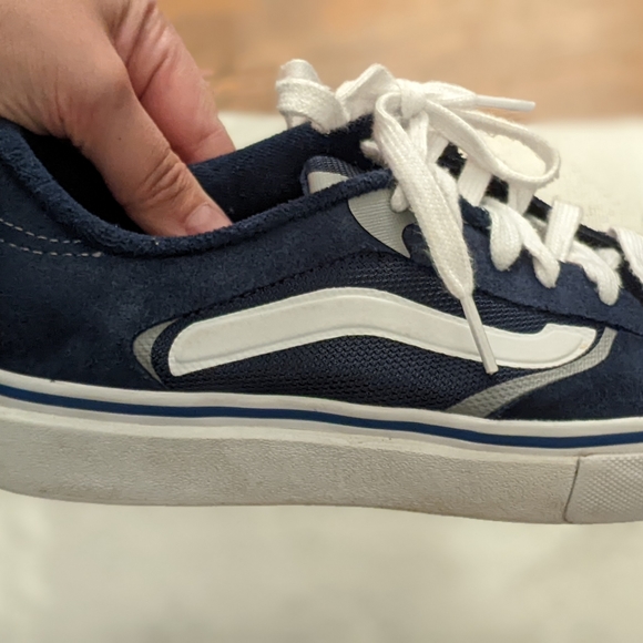 Men's Vans - Picture 4 of 9